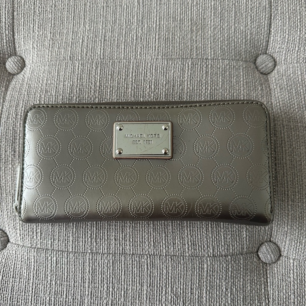 Michael Kors wallet